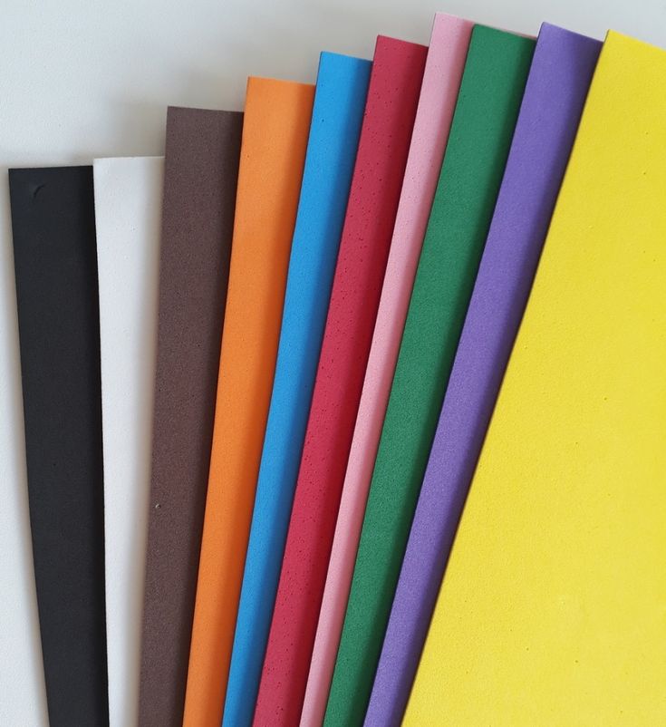 Imagem de papéis para uso escolar e escritório